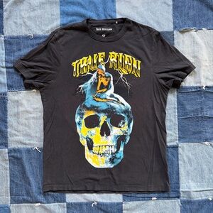 true religion skull lightning graphic tshirt size M